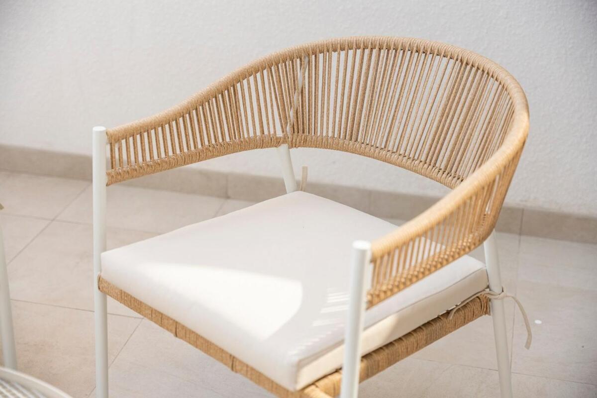 Amazing With Cozy Balcony In Meydan Apartment