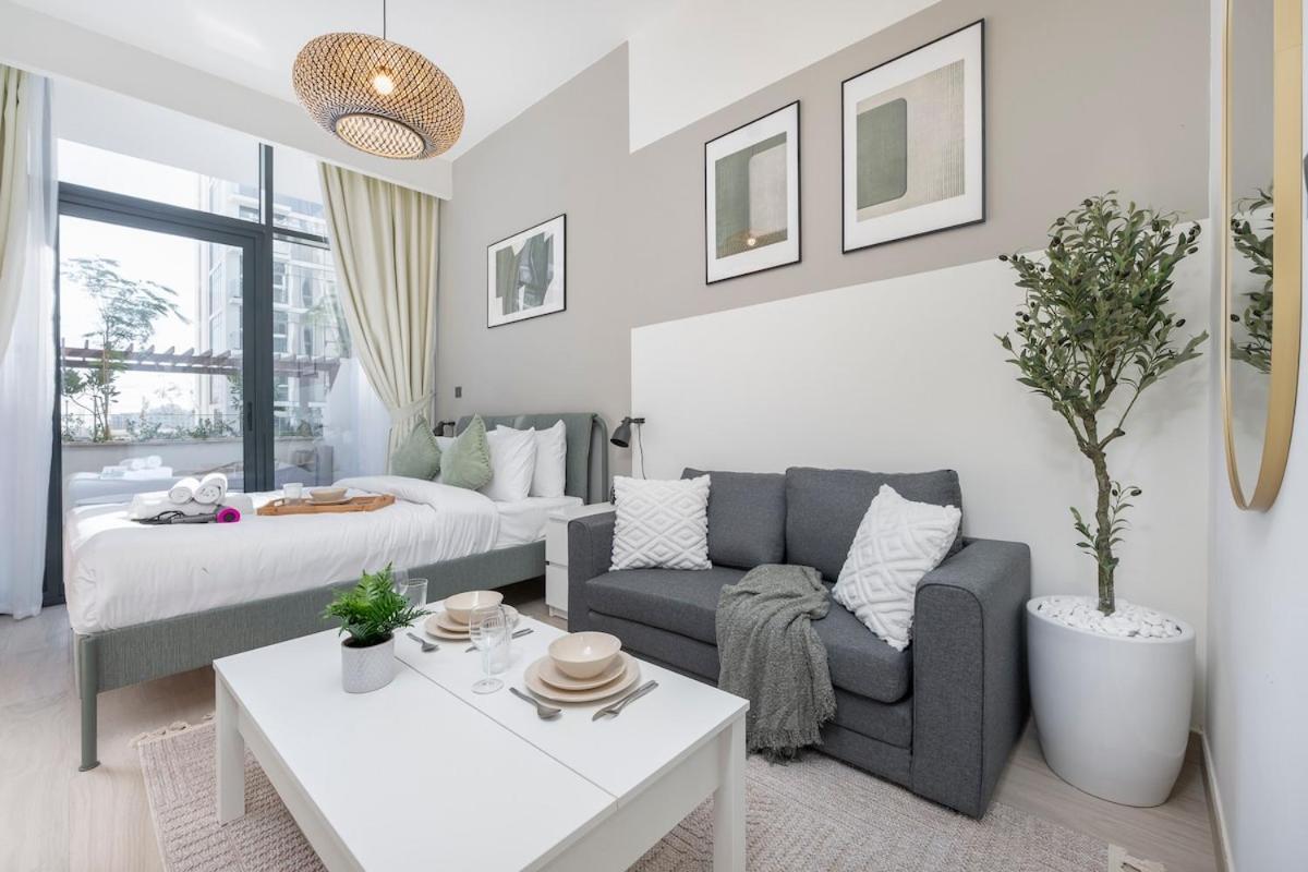 Amazing With Cozy Balcony In Meydan Dubai